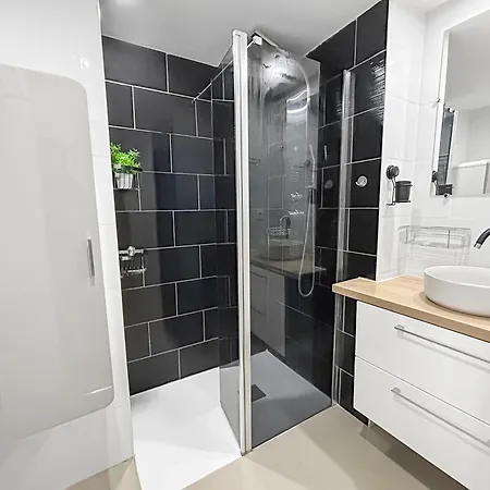 Escapade A - T2 Cosy, Clim & Balcon Apartment Nice