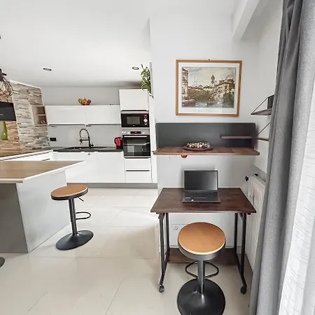 Escapade A - T2 Cosy, Clim & Balcon Apartment Nice